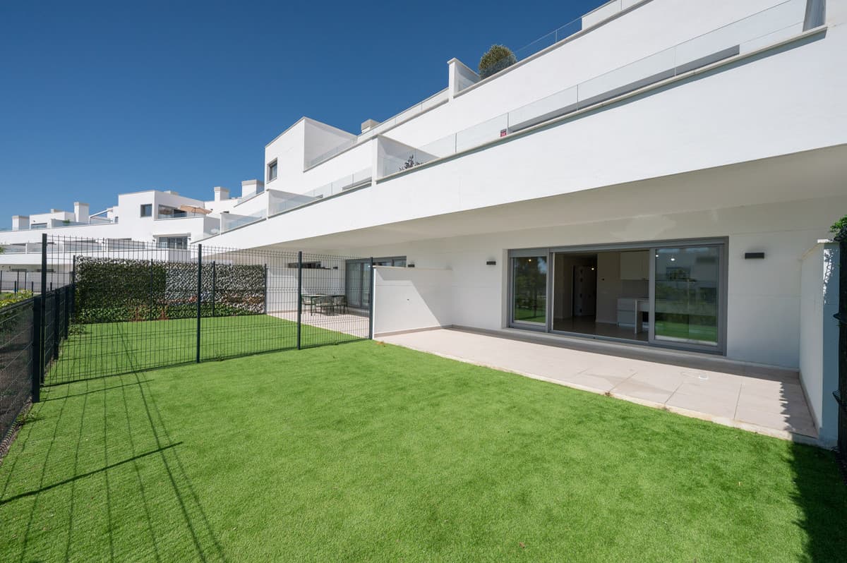 Ground Floor Apartment in Estepona — photo 9 of 10
