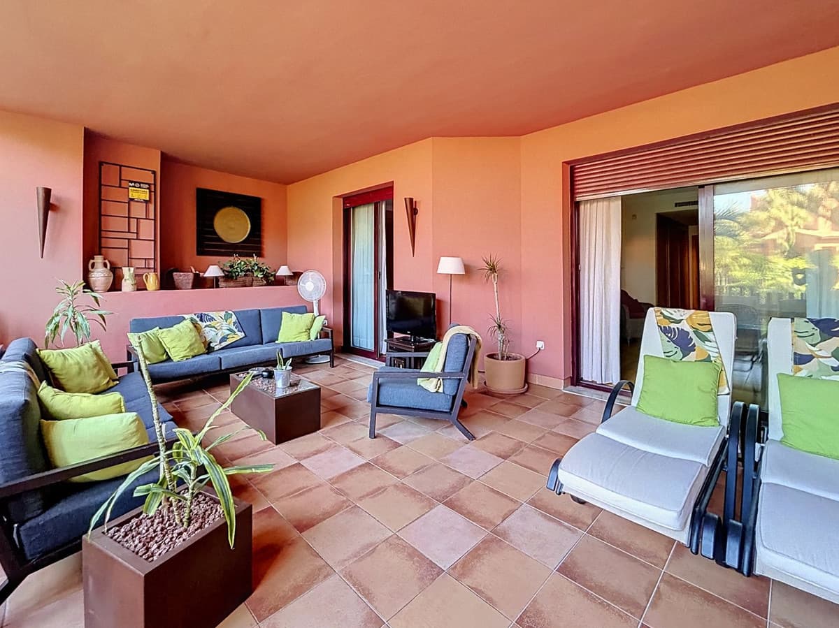 Ground Floor Apartment in Estepona — photo 5 of 10
