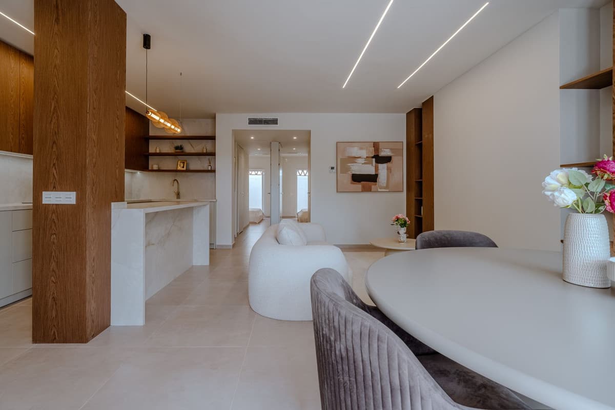 Middle Floor Apartment in Nueva Andalucía — photo 3 of 10