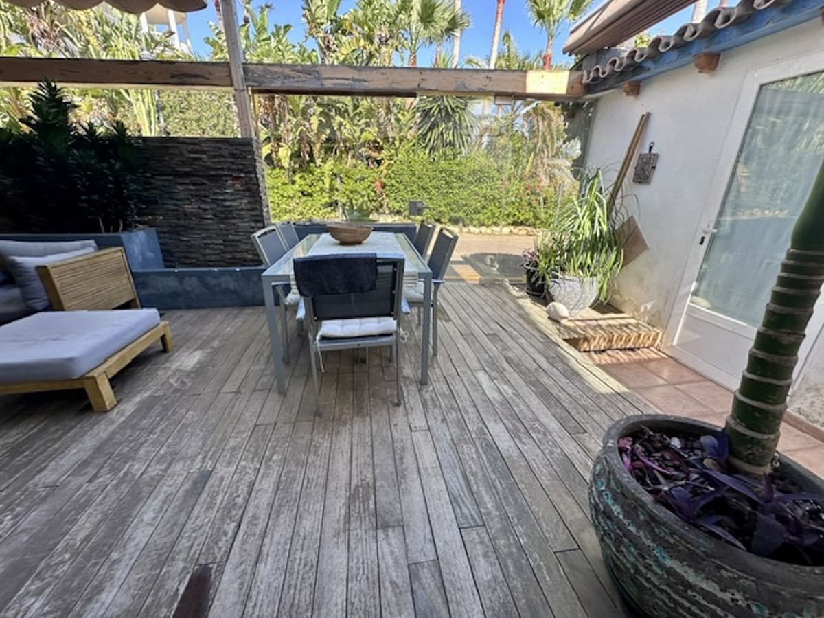 Townhouse in Estepona — photo 10 of 10