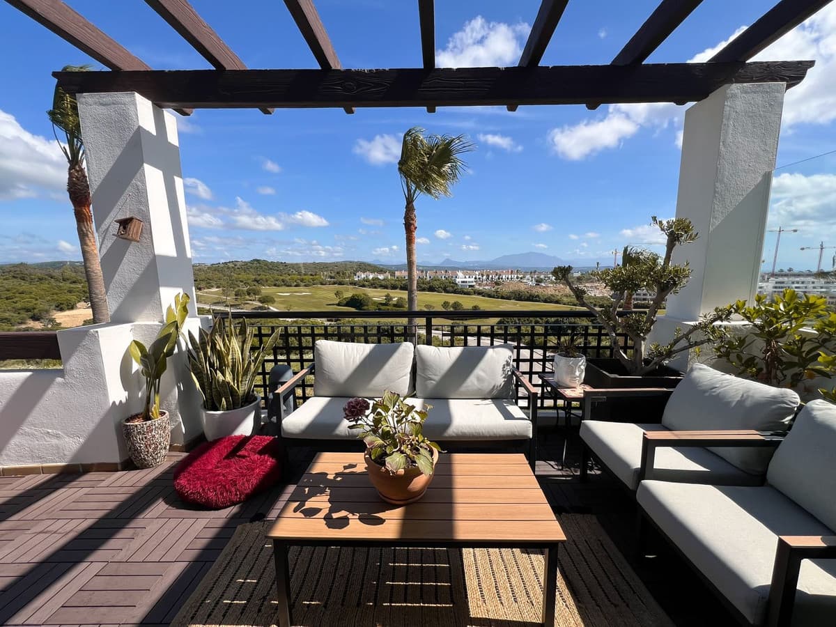 Middle Floor Apartment in La Alcaidesa — photo 1 of 10