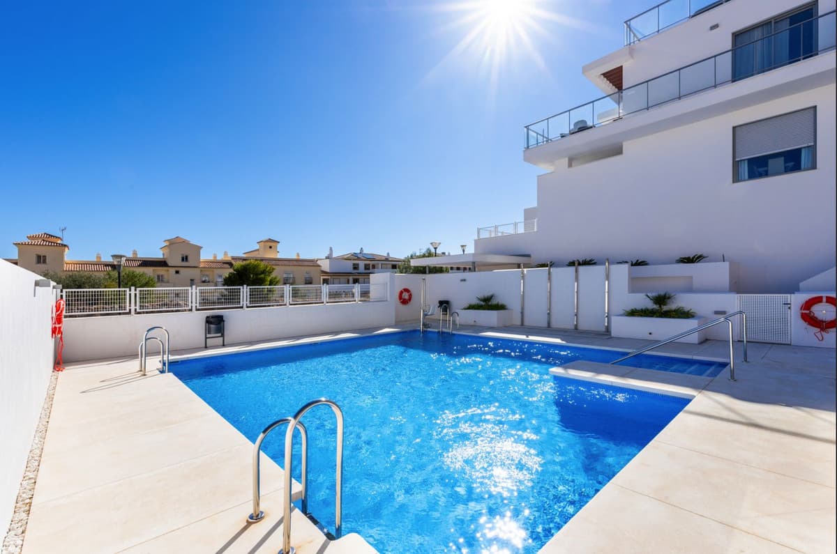 Middle Floor Apartment in Benalmadena — photo 4 of 10