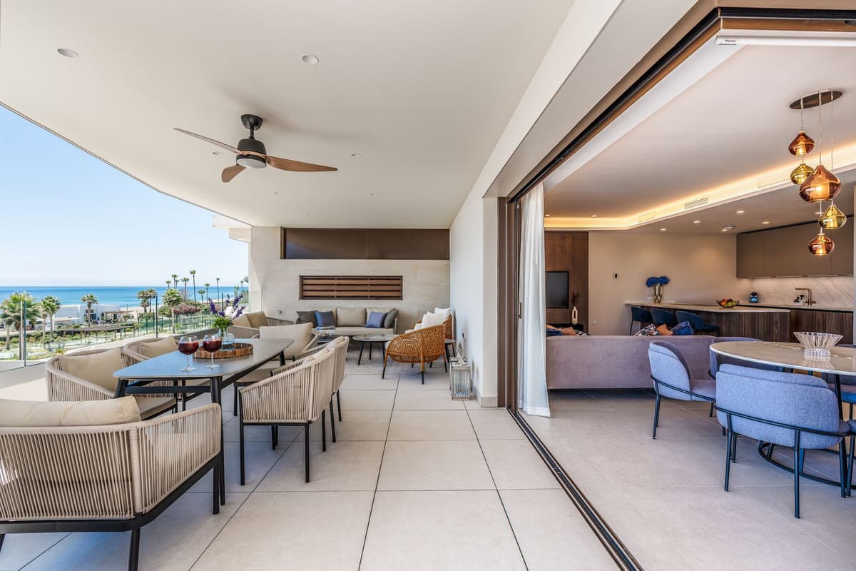 Middle Floor Apartment in Estepona — photo 1 of 10