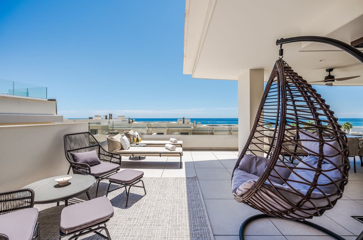 Middle Floor Apartment in Estepona — photo 6 of 10