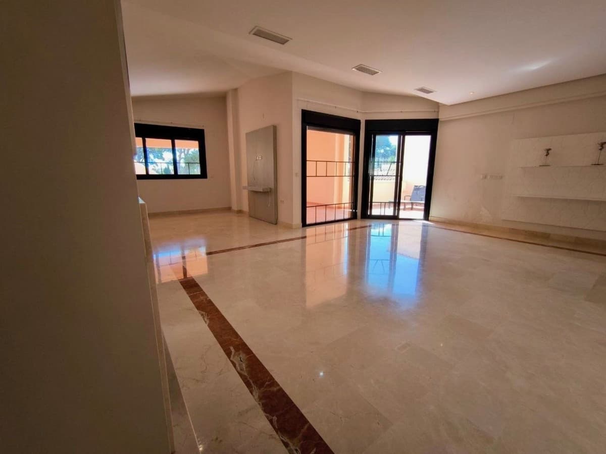 Penthouse in Puerto Banús — photo 5 of 10