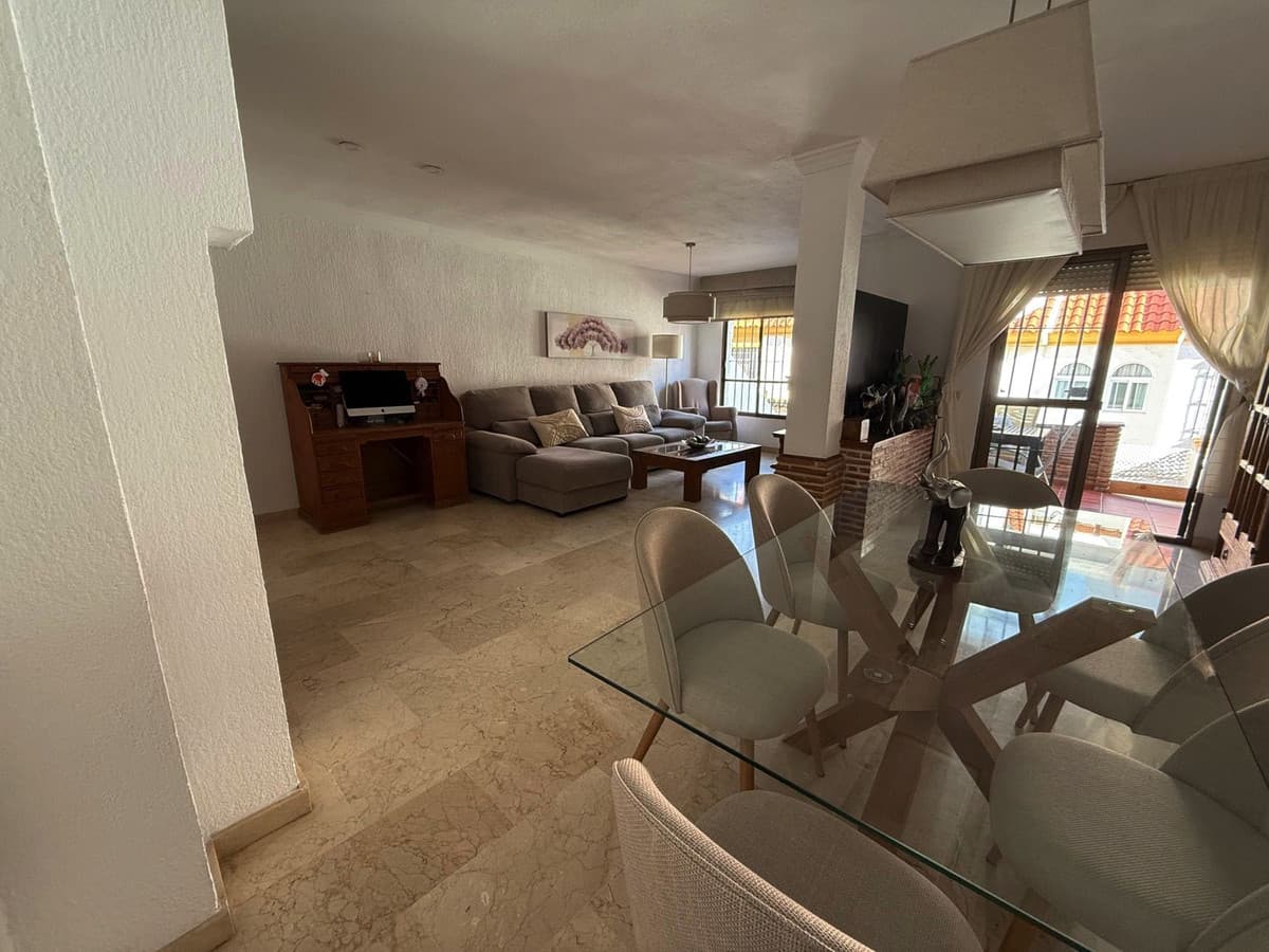 Townhouse in Estepona — photo 4 of 10