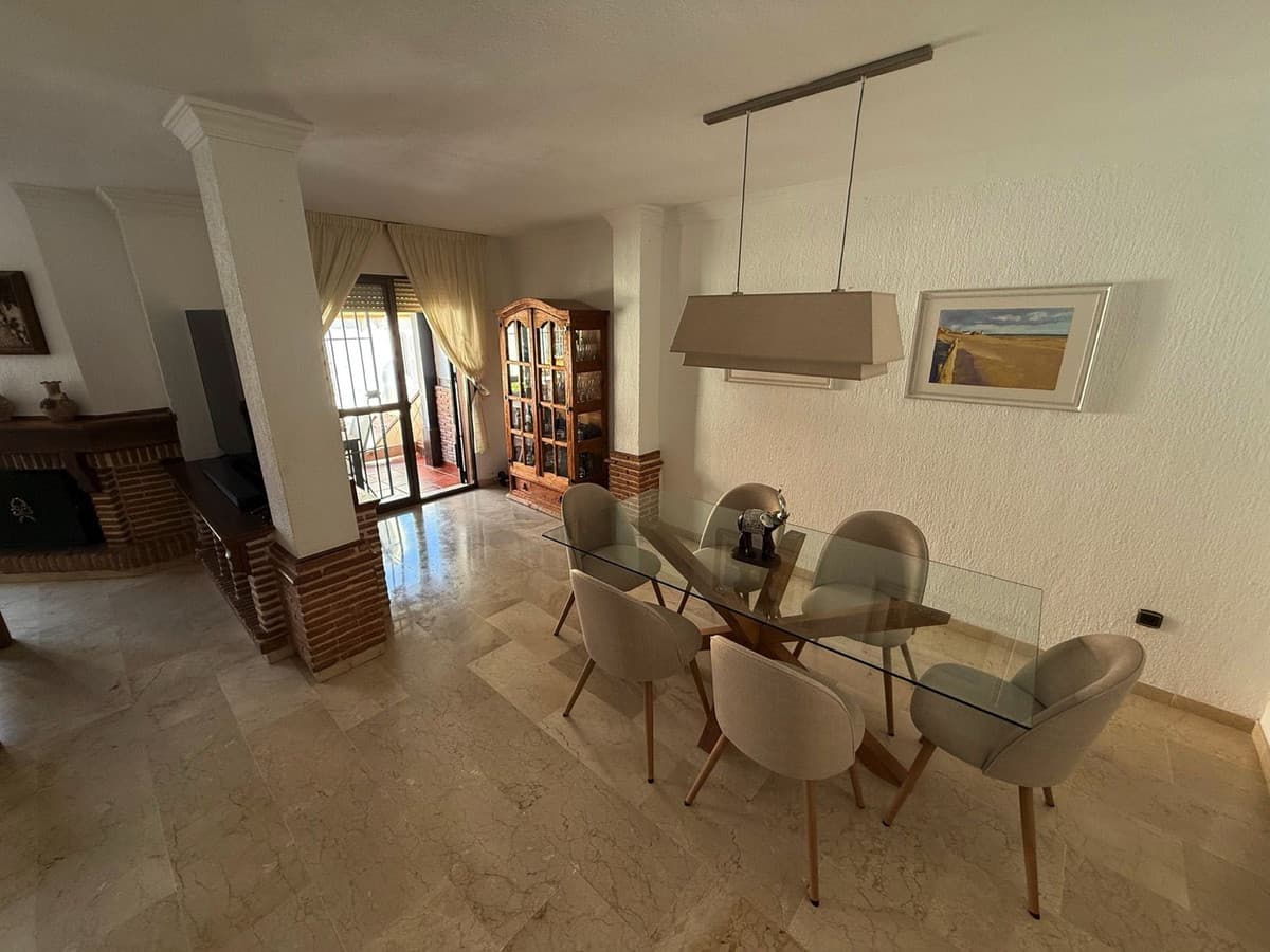 Townhouse in Estepona — photo 8 of 10