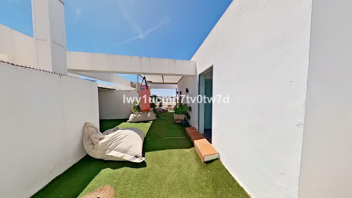 Penthouse Duplex in La Cala de Mijas — photo 7 of 10