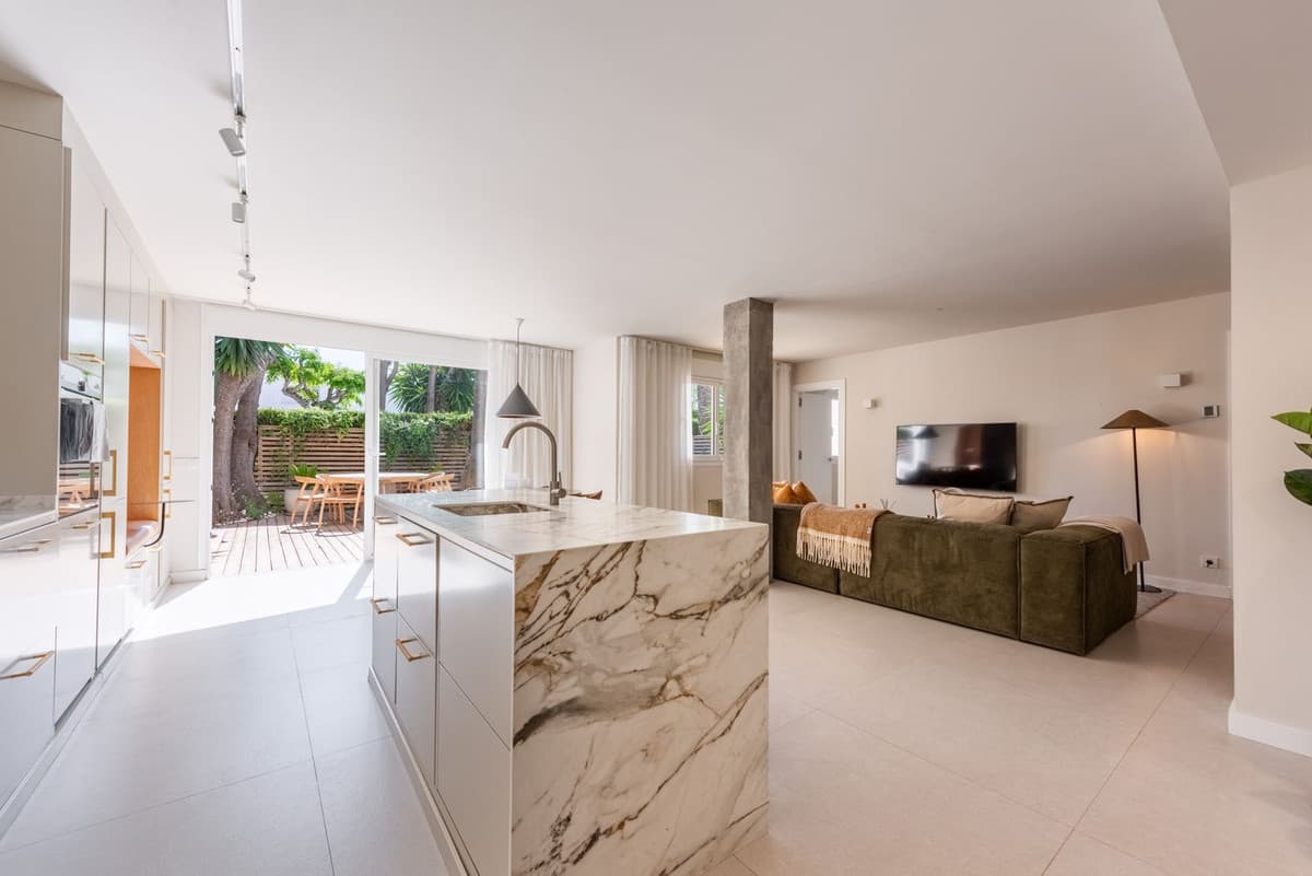 Ground Floor Apartment in Nueva Andalucía — photo 1 of 10