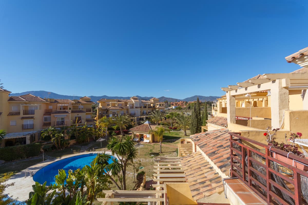 Townhouse in Estepona — photo 3 of 10