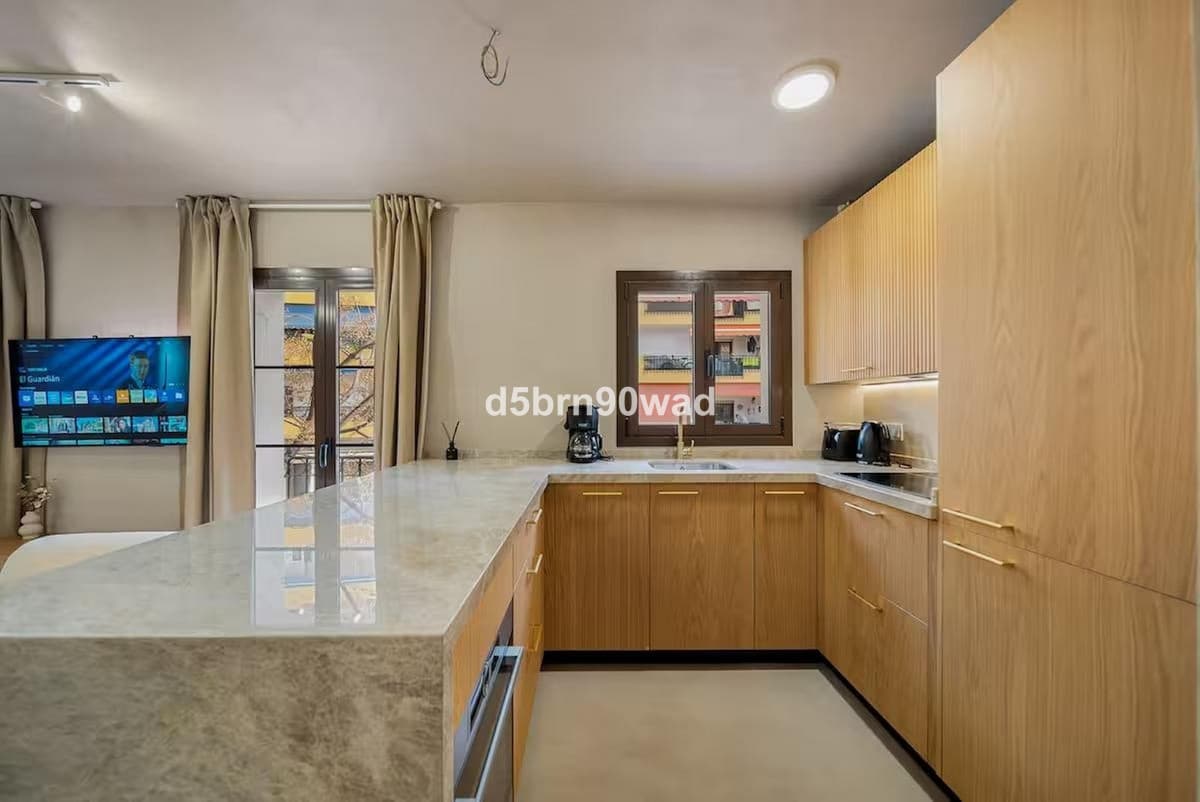 Middle Floor Apartment in Marbella — photo 7 of 10
