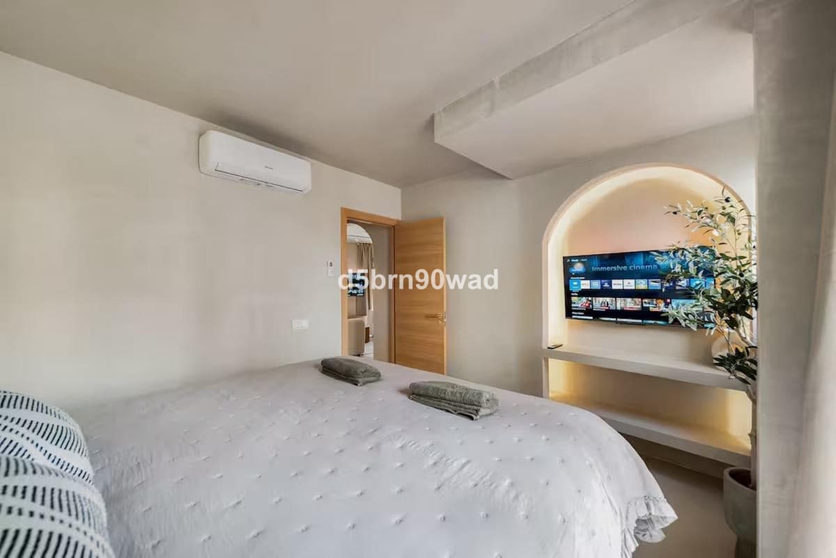 Middle Floor Apartment in Marbella — photo 9 of 10