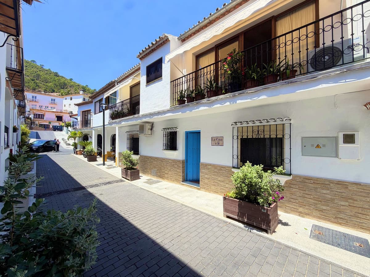 Townhouse in Benahavís — photo 4 of 10