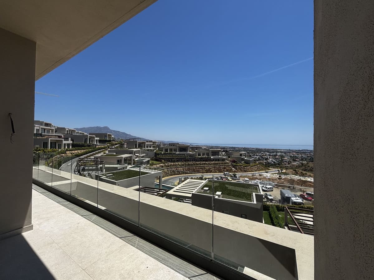 Detached Villa in Benahavís — photo 2 of 17