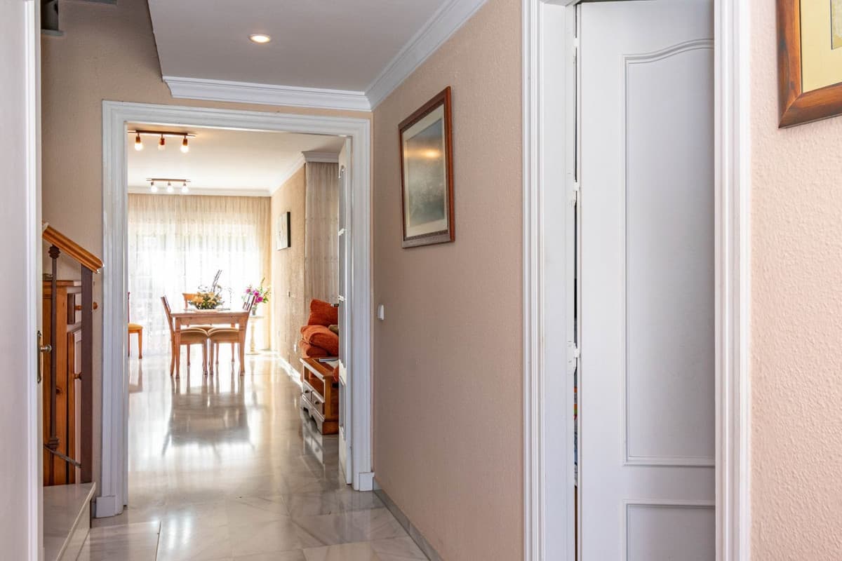 Townhouse in Estepona — photo 4 of 10