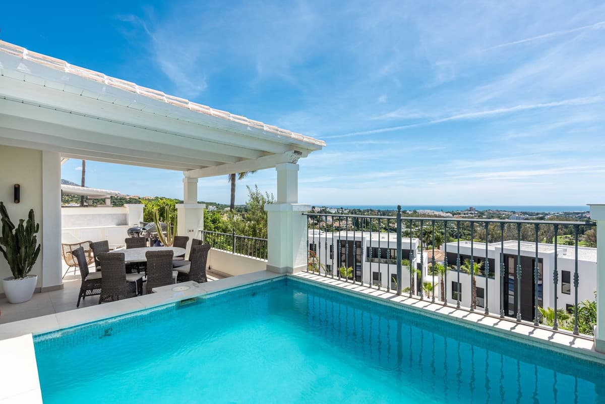 Semi-Detached House in Nueva Andalucía — photo 1 of 10