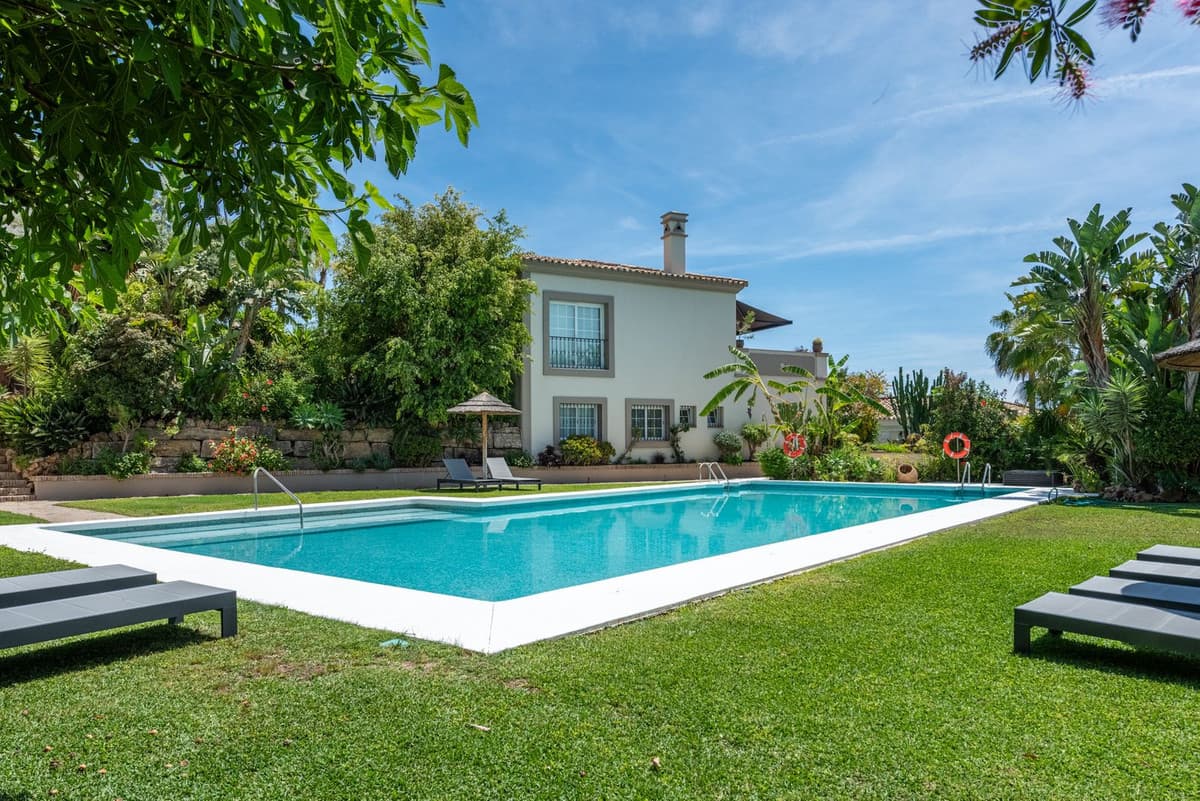 Semi-Detached House in Nueva Andalucía — photo 4 of 10
