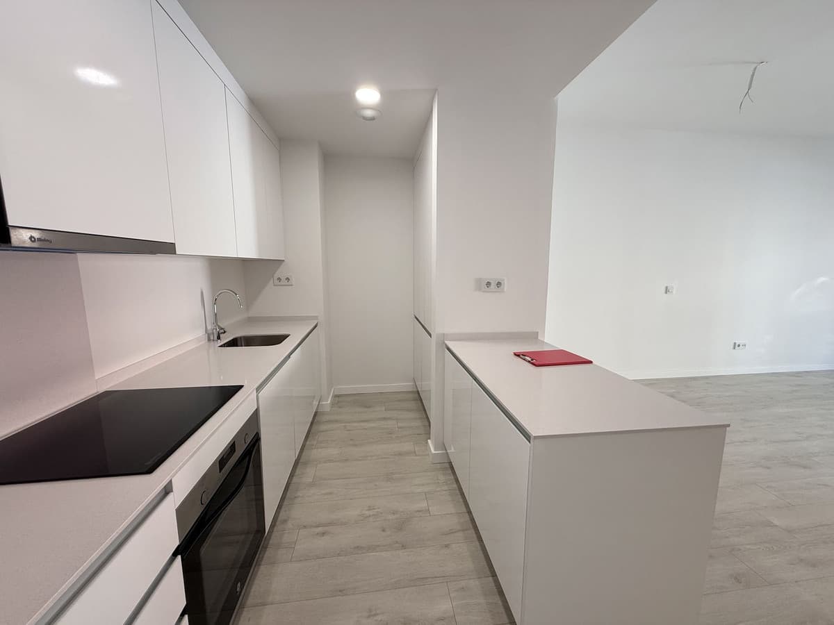Middle Floor Apartment in Estepona — photo 2 of 10