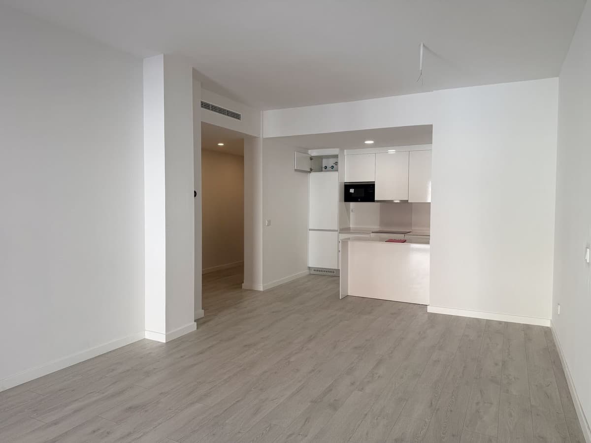 Middle Floor Apartment in Estepona — photo 5 of 10