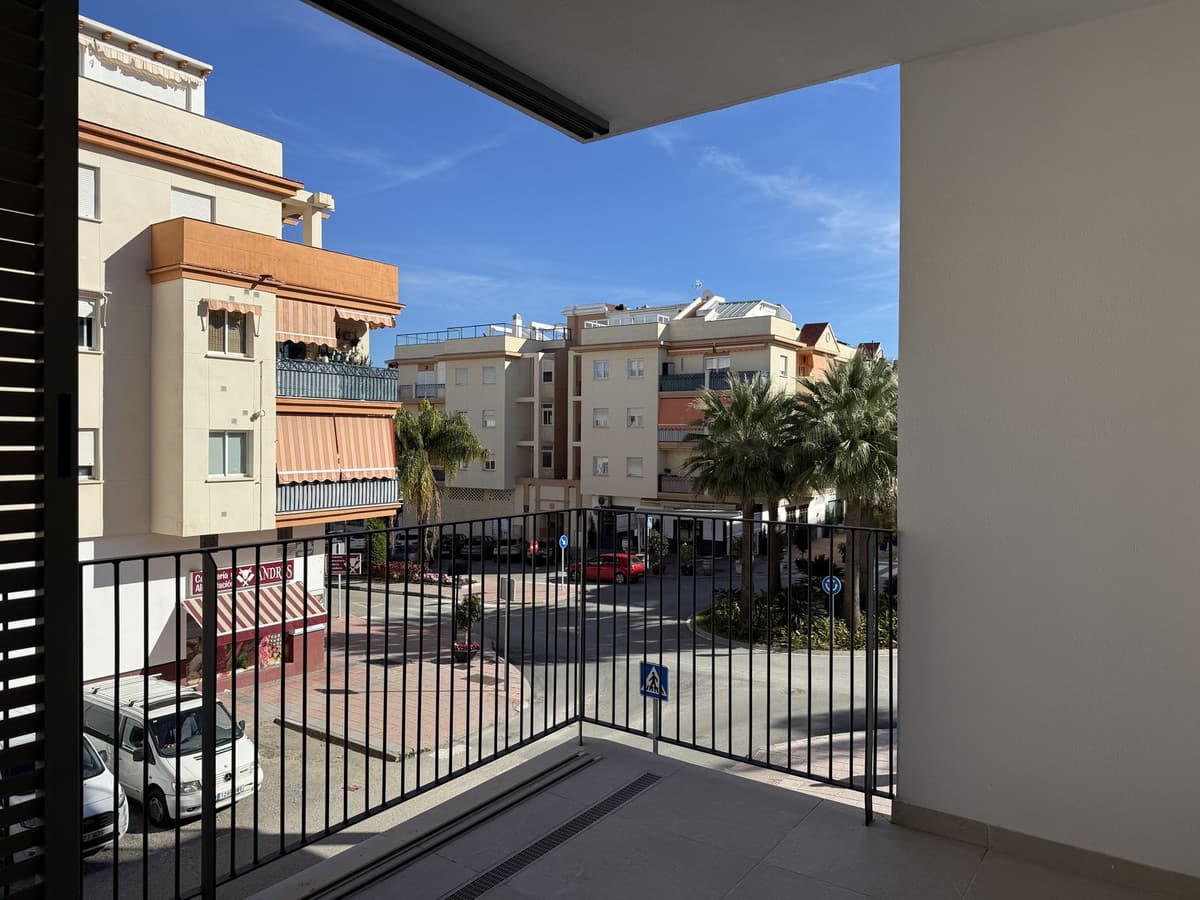 Middle Floor Apartment in Estepona — photo 8 of 10
