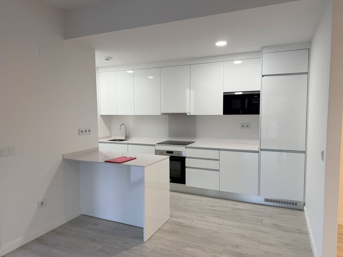 Middle Floor Apartment in Estepona — photo 5 of 10