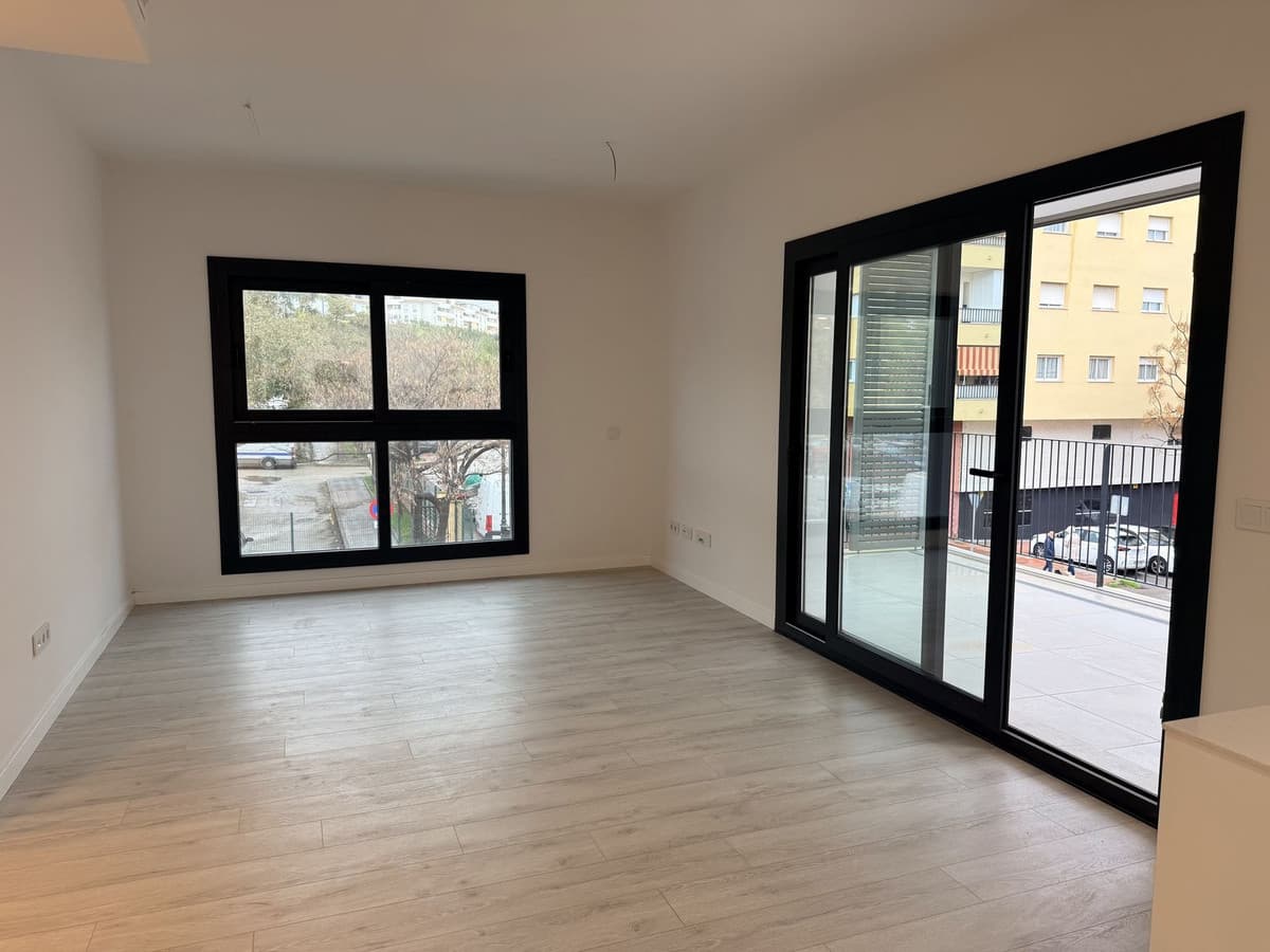 Middle Floor Apartment in Estepona — photo 6 of 10