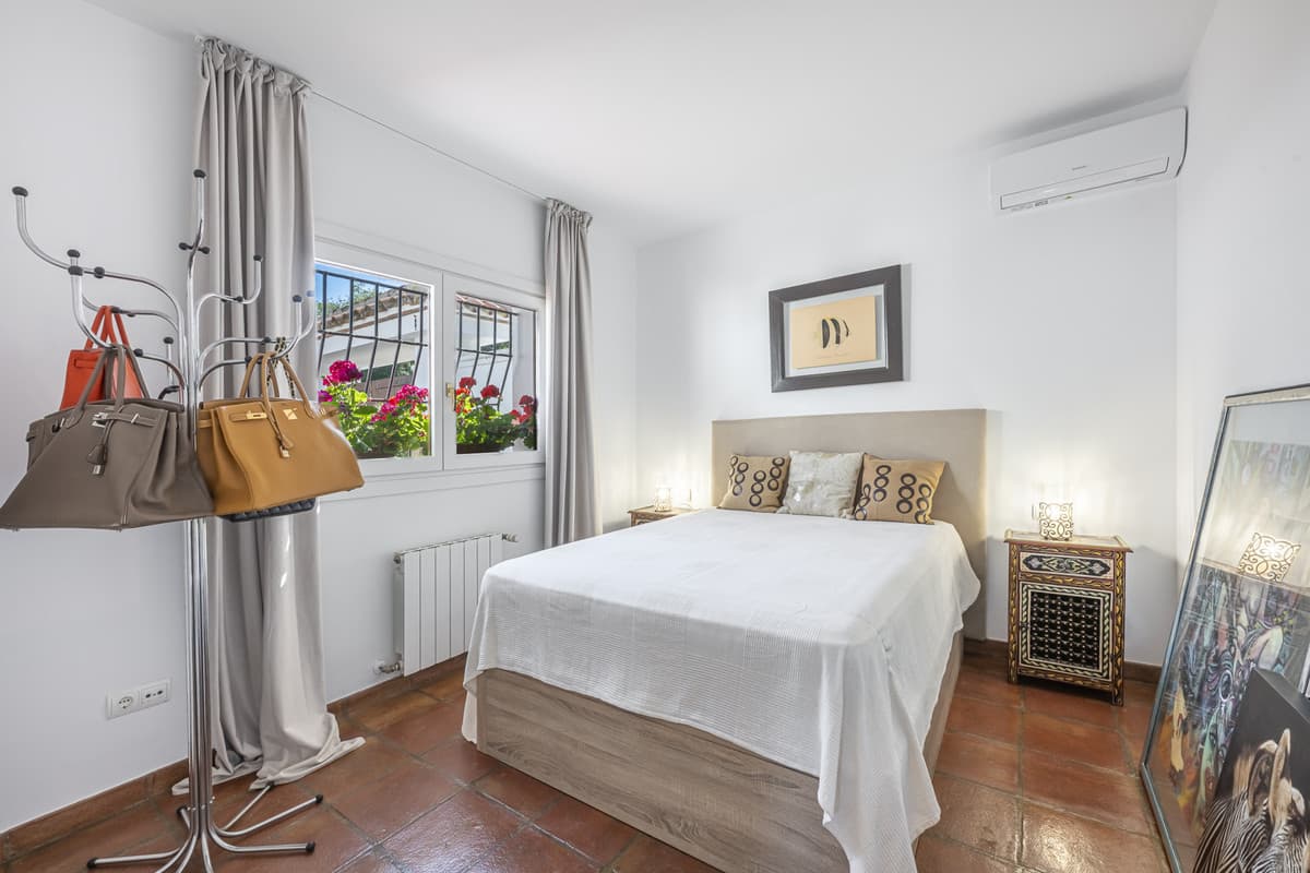 Detached Villa in Sotogrande Alto — photo 2 of 10