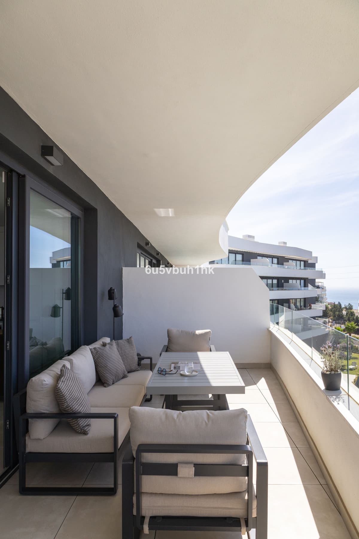 Middle Floor Apartment in Fuengirola — photo 5 of 10