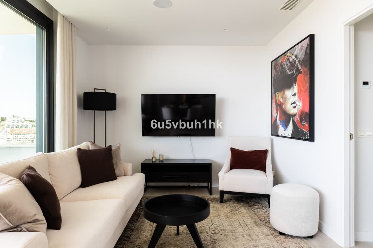 Middle Floor Apartment in Fuengirola — photo 9 of 10