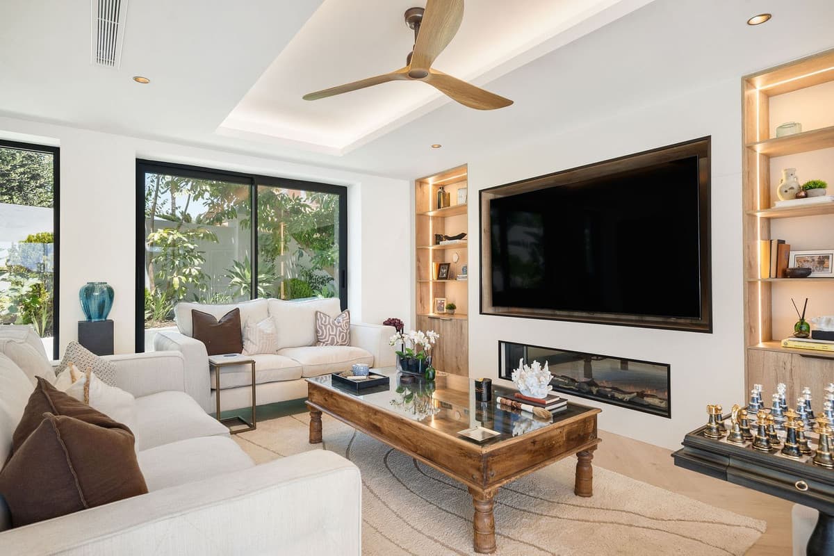 Detached Villa in Bel Air — photo 6 of 10