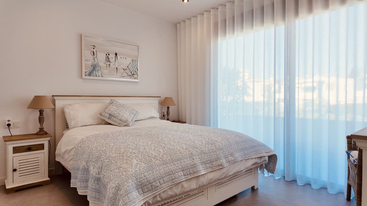 Semi-Detached House in New Golden Mile — photo 10 of 10
