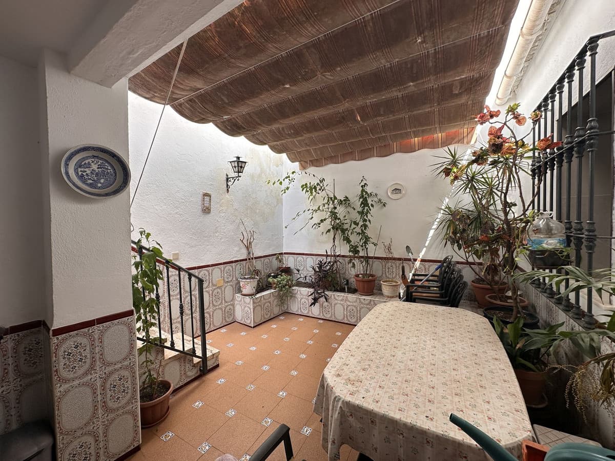 Semi-Detached House in Málaga Centro — photo 3 of 10
