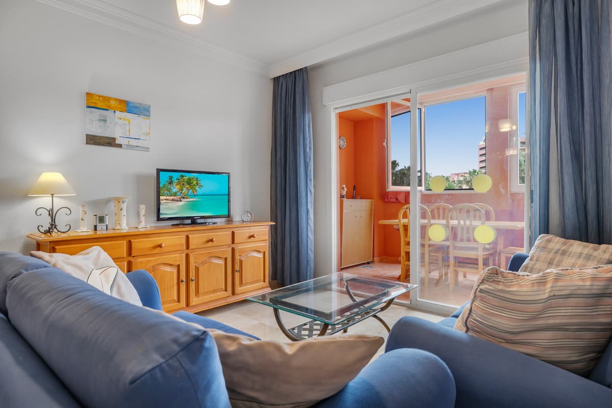 Middle Floor Apartment in Benalmadena Costa — photo 4 of 10