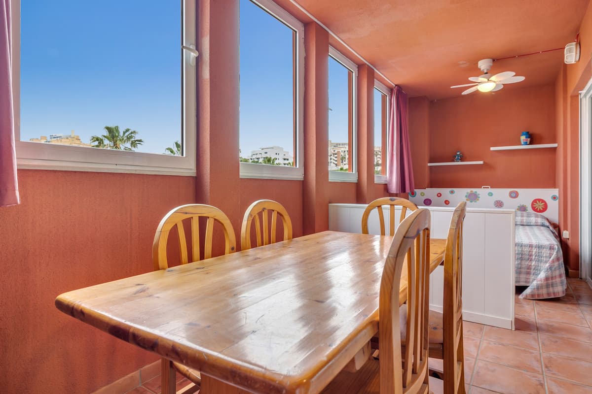 Middle Floor Apartment in Benalmadena Costa — photo 6 of 10