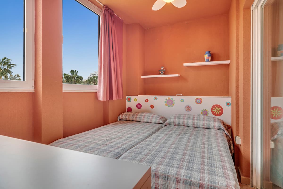 Middle Floor Apartment in Benalmadena Costa — photo 10 of 10