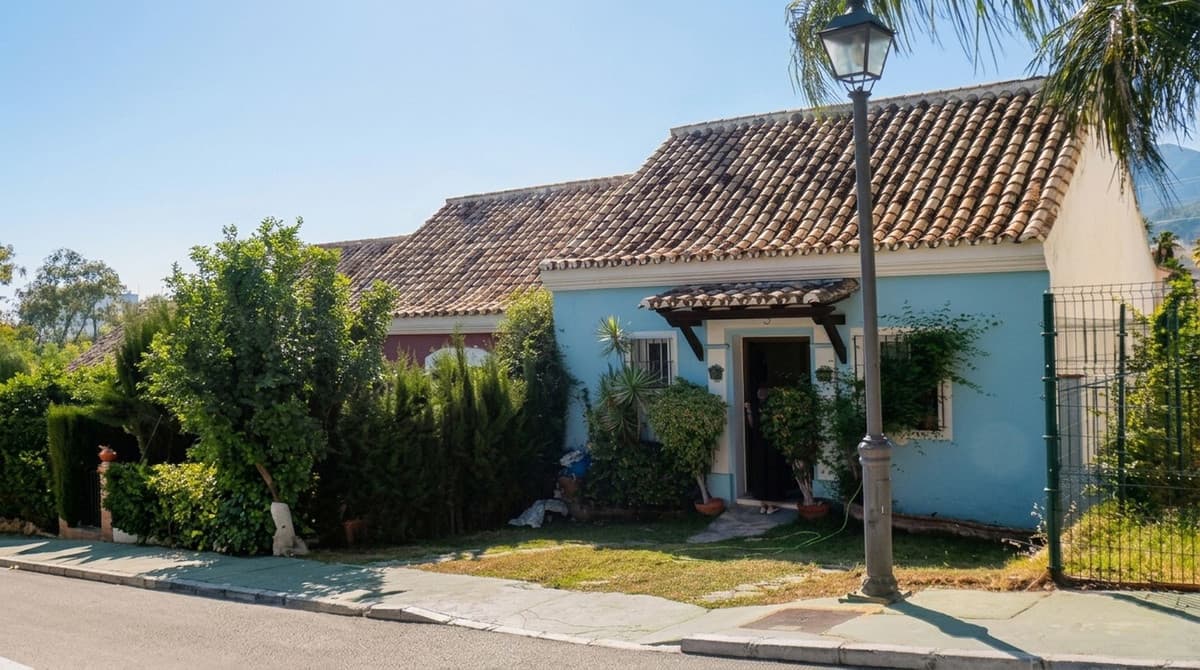 Townhouse in Río Real — photo 1 of 10