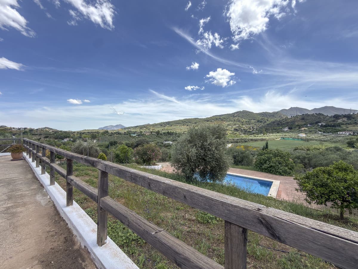 Cortijo in Monda — photo 2 of 10