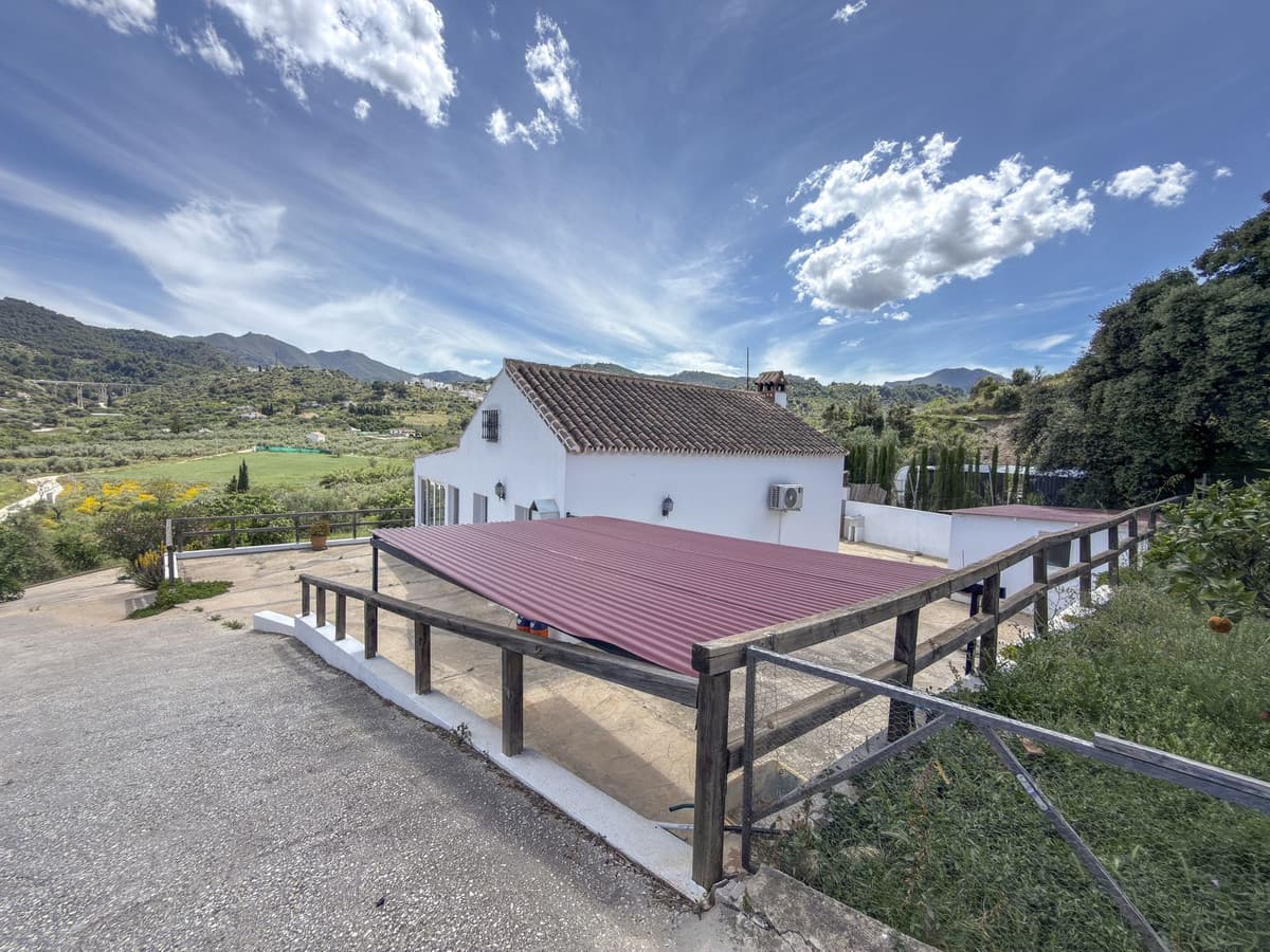 Cortijo in Monda — photo 3 of 10