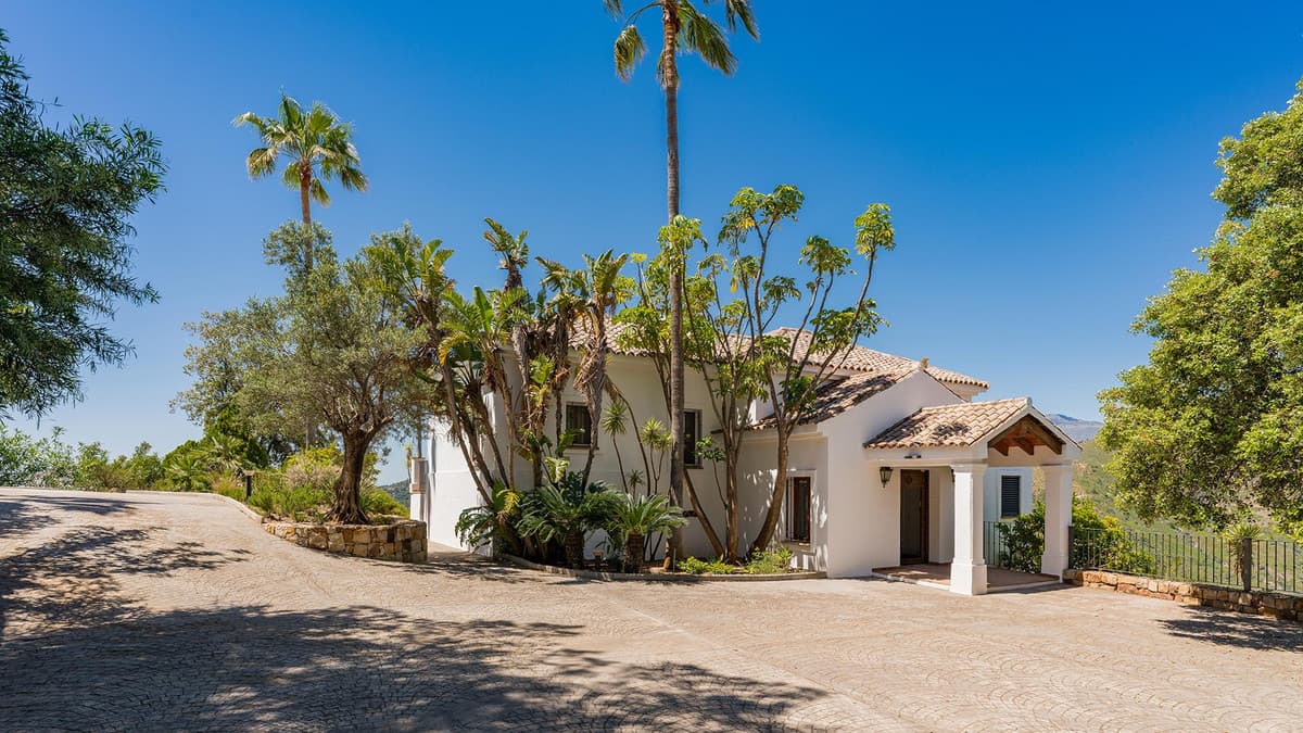 Detached Villa in Benahavís — photo 6 of 10