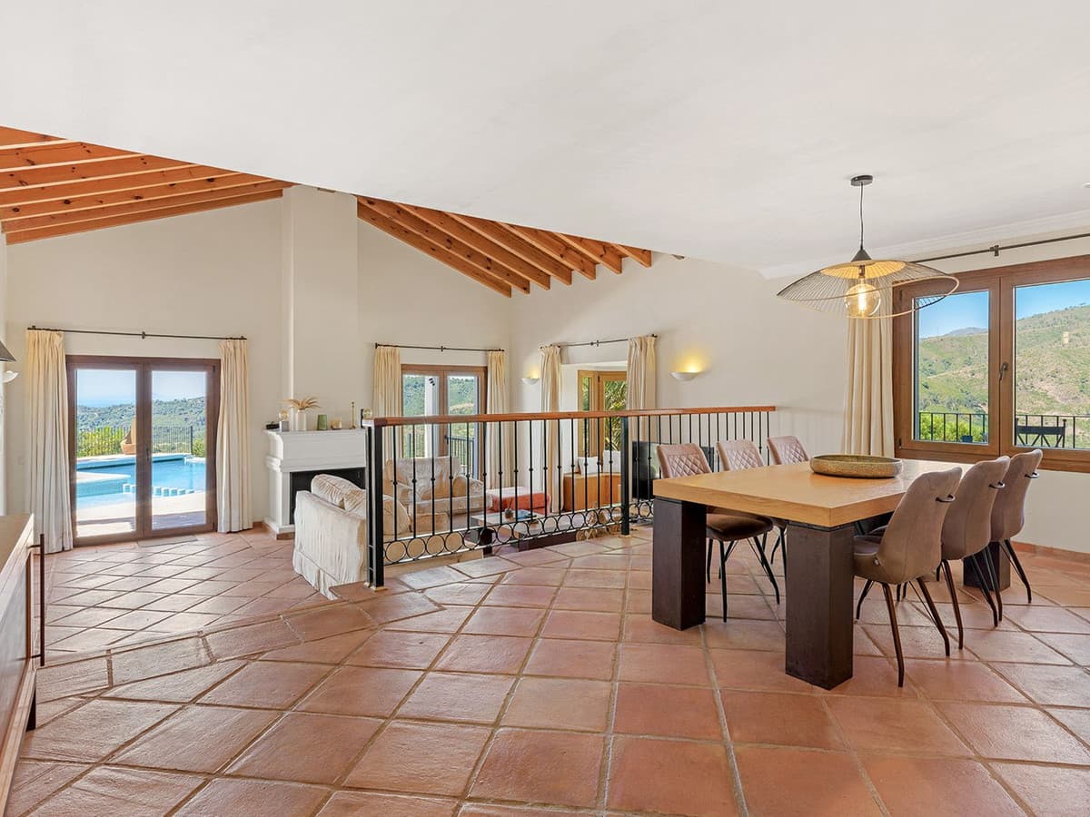 Detached Villa in Benahavís — photo 7 of 10