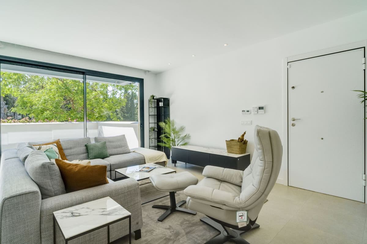 Semi-Detached House in Estepona — photo 2 of 10