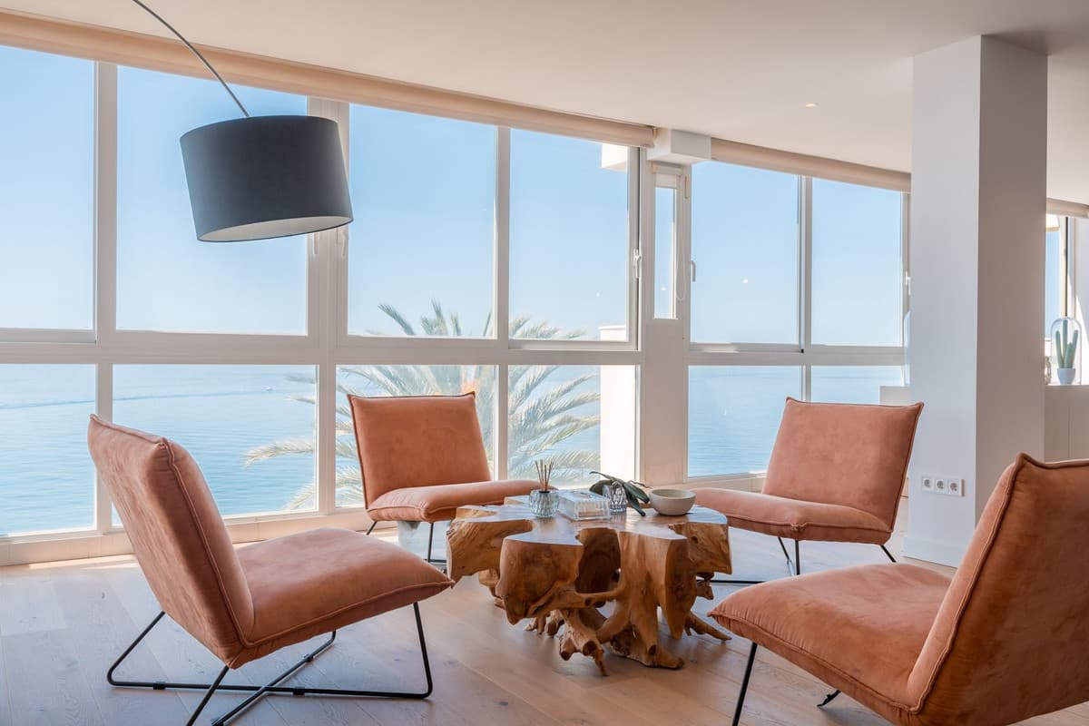 Middle Floor Apartment in Marbella — photo 3 of 10