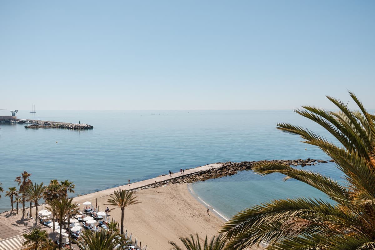Middle Floor Apartment in Marbella — photo 9 of 10
