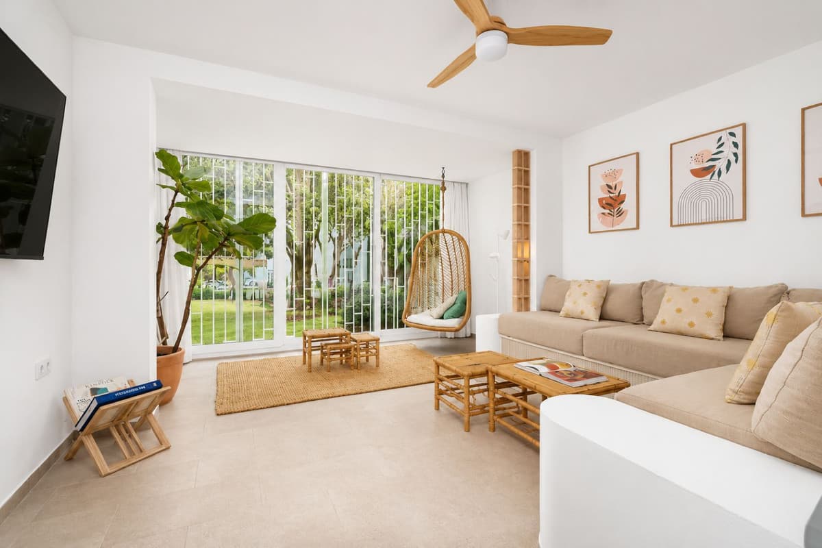 Townhouse in Calahonda — photo 2 of 10