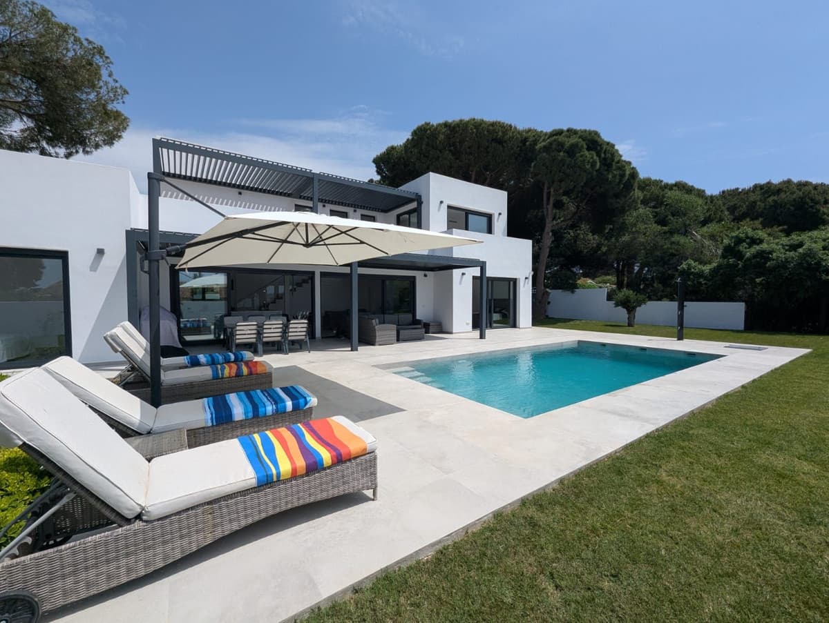 Detached Villa in Cabopino — photo 2 of 10