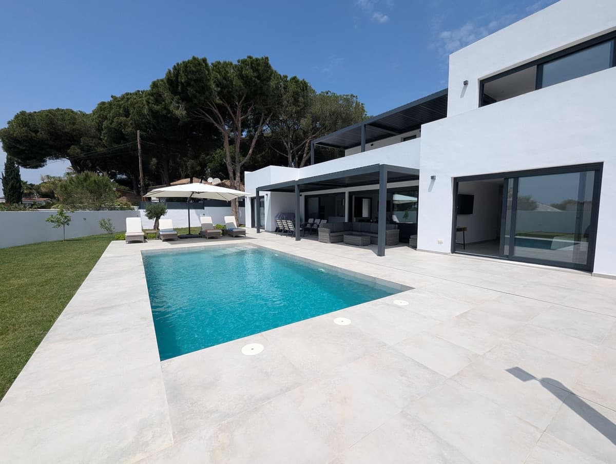 Detached Villa in Cabopino — photo 4 of 10