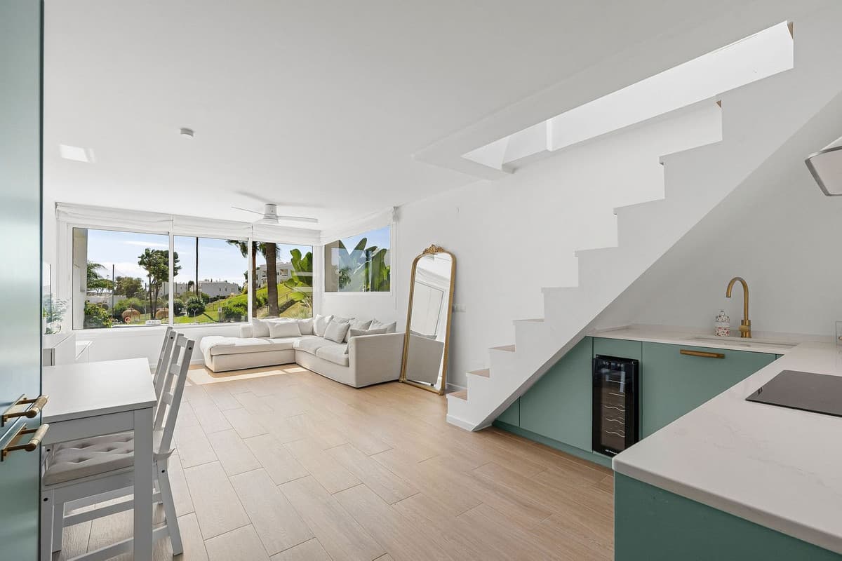 Penthouse Duplex in Nueva Andalucía — photo 7 of 10