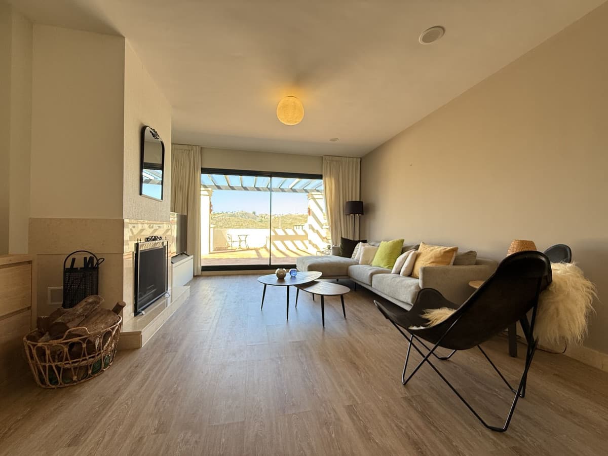 Penthouse Duplex in Benahavís — photo 4 of 10