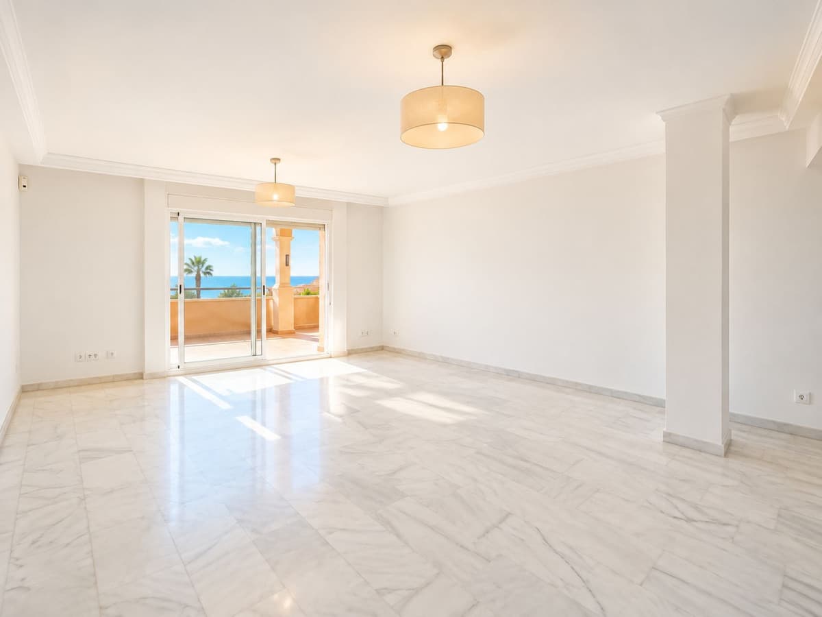 Ground Floor Apartment in Estepona — photo 4 of 10