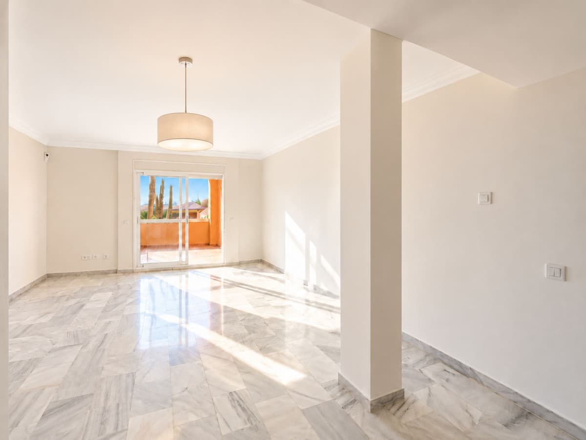 Ground Floor Apartment in Estepona — photo 9 of 10